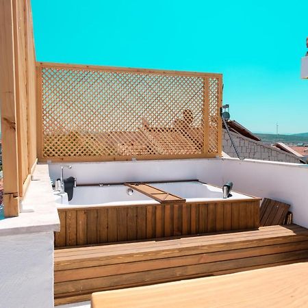 Tek Han Alacati Hotel ภายนอก รูปภาพ