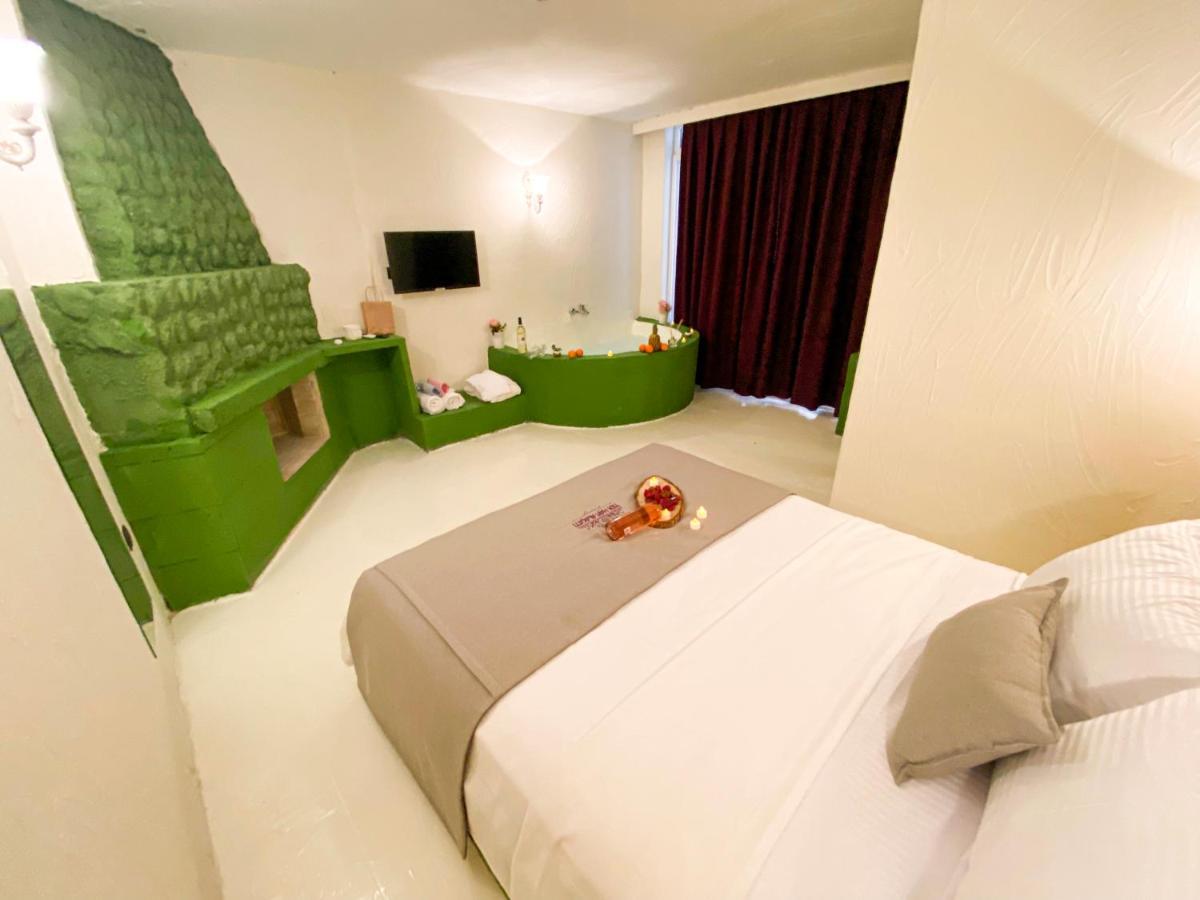 Tek Han Alacati Hotel ภายนอก รูปภาพ