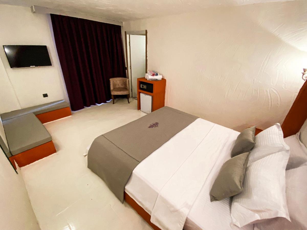 Tek Han Alacati Hotel ภายนอก รูปภาพ