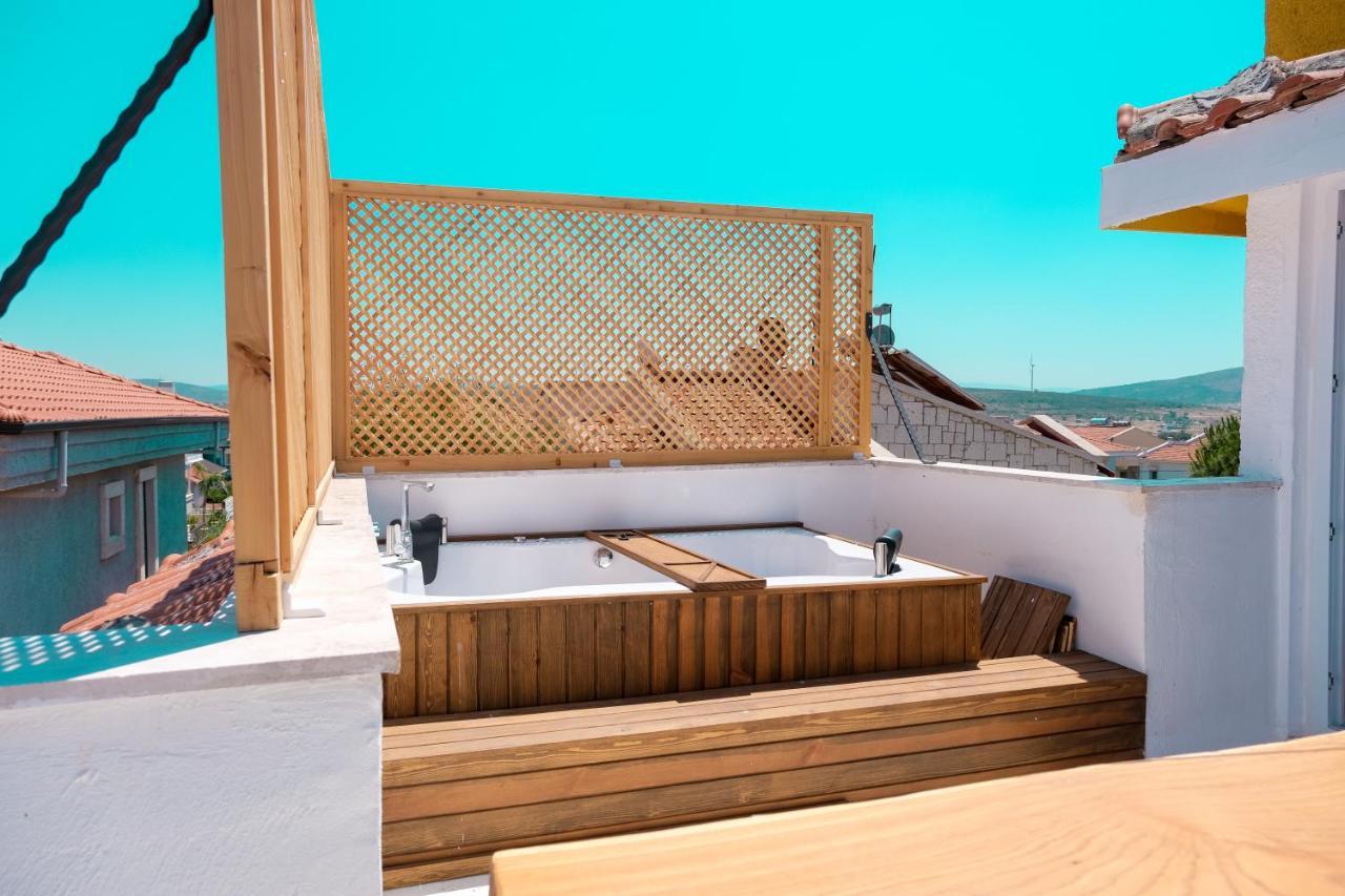 Tek Han Alacati Hotel ภายนอก รูปภาพ