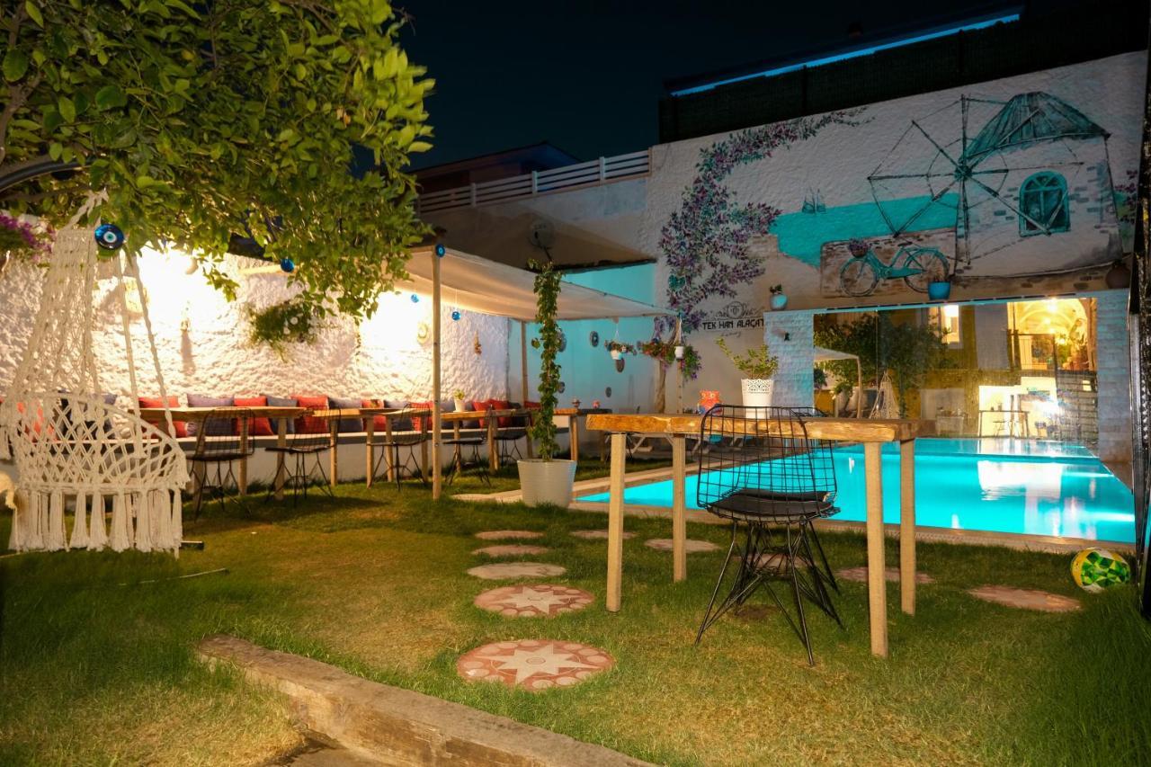 Tek Han Alacati Hotel ภายนอก รูปภาพ