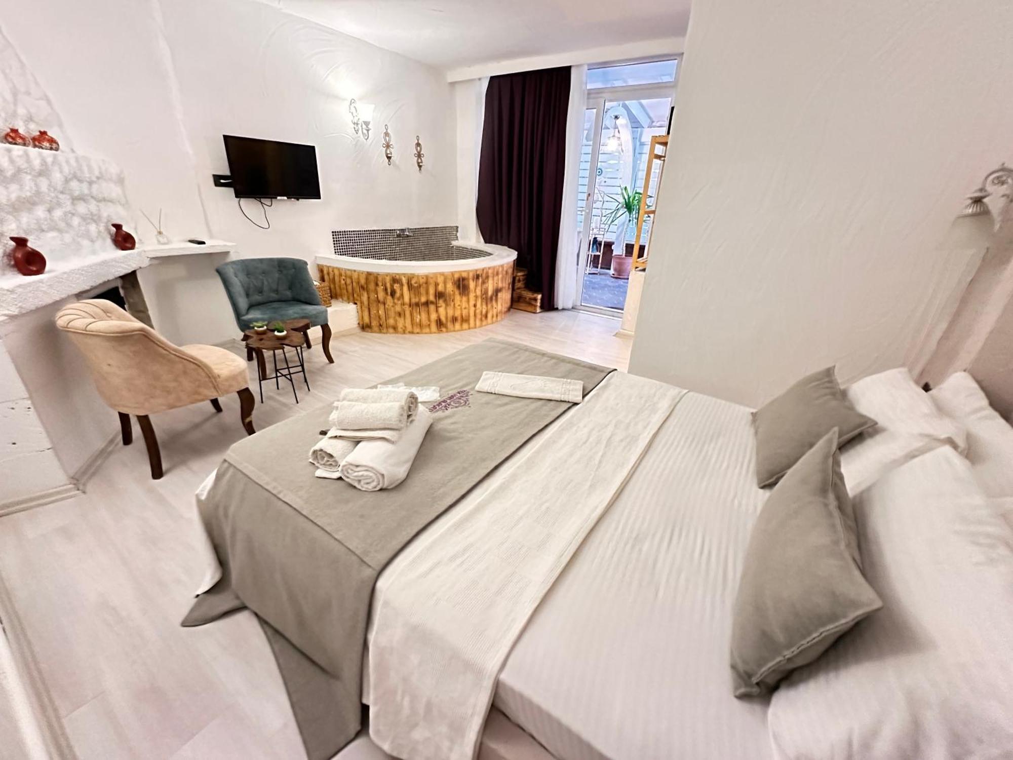 Tek Han Alacati Hotel ภายนอก รูปภาพ